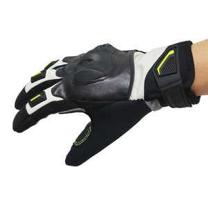 Guantes Personalizados para Pantalla Táctil - Detalles Reflectantes y Palma Antideslizante para Motociclistas Nocturnos - Product Image 3