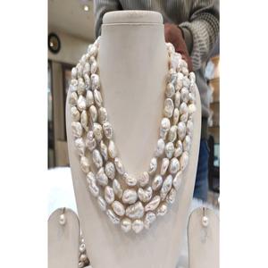 Atractivo Juego de Collar y Aretes de Perlas Barrocas de Primera Calidad, 4 Filas, para Mujeres y Niñas, Colección para Bodas, Compromisos y Fiestas - Product Image 1