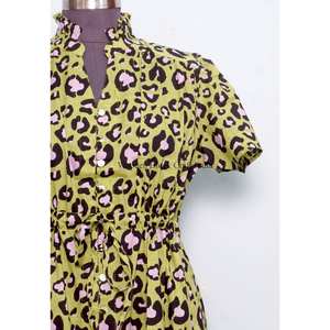 Vestidos Cortos Casuales y Sexys para Mujer, de Alta Calidad, Personalizables al por Mayor, con Estampado Floral, Manga Corta y Corte Ajustado - Product Image 3