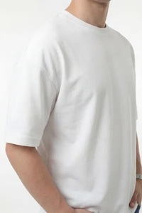 เสื้อยืดคอกลมแขนสั้นผู้ชาย EVER GLOW รุ่นใหม่ ระบายอากาศได้ดี เป็นมิตรกับสิ่งแวดล้อม ป้องกันรอยยับ ป้องกันการเป็นขุย ผ้าถักด้านหน้าสีพื้น - Product Image 2