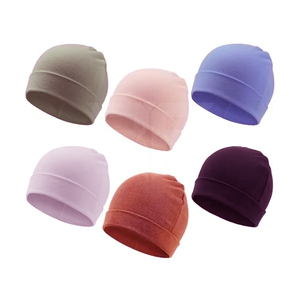 Bonnet unisexe tricoté à motif crâne dessiné à la main, épais et ample, avec pompon en fausse fourrure, côtelé, réglable, pour l'hiver, les voyages et la plage - Product Image 1
