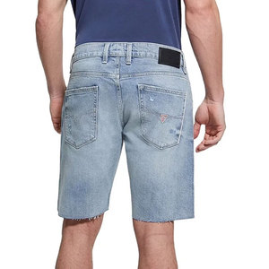 Shorts Bermuda en jean déchiré bleu clair pour homme, taille mi-haute, fermeture boutonnée, style vintage, infroissable, ourlet effiloché, détails usés - Product Image 6