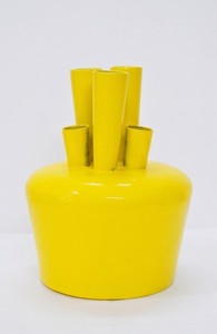 Hot <b>Unique</b> Design Yellow Powder Coating <b>Vase</b> Hot Selling Indian Antique Color Flower <b>Vase</b> Luxuries Style <b>Vase</b> for Luxuries Home - Product Image 4