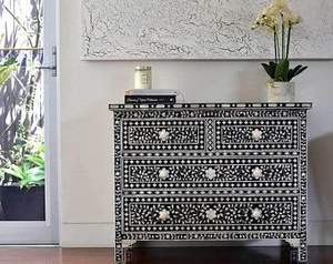 Mesita de Noche Clásica con Cajón Lateral y Incrustaciones de Hueso, Gabinete de Almacenamiento de Madera Hecho a Mano con Diseño de Incrustaciones Artesanales - Product Image 6