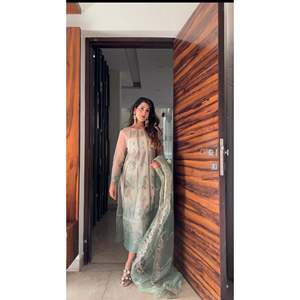 ชุดงานปัก4ชิ้นสำหรับงานปาร์ตี้ดีไซน์ประณีตสำหรับผู้หญิง-แฟนซีและสง่างาม - Product Image 1