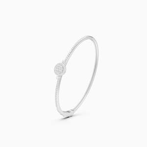 กำไลข้อมือเพชรเพาะเลี้ยงที่ได้รับการรับรองคุณภาพ ดีไซน์เรียบหรู น้ำหนัก 0.57 กะรัต ประดับเพชรเม็ดเดี่ยวตรงกลาง ทำจากทอง 9K สีเหลือง ขาว และโรสโกลด์ - Product Image 3