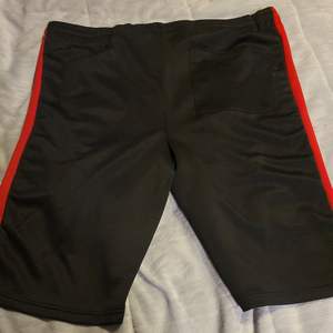 Camiseta de Verano de Manga Corta para Hombre, Tejido Transpirable con Patrón Bordado, Secado Rápido, Estilo Casual - Product Image 6