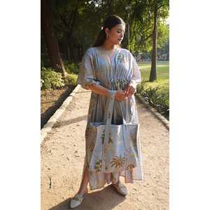 Bolso Tote Floral Acolchado de Algodón 100% Indio para Mujer, Bolso de Hombro de Algodón Hecho a Mano, Bolso Acolchado Estampado, Bolso de Algodón Ecológico - Product Image 2