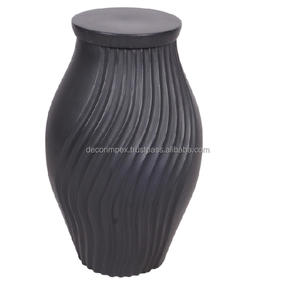 Urna funeraria de metal estilo acabado negro clásico para cenizas para honrar la urna conmemorativa con diseño pulido a precio de mayorista - Product Image 1