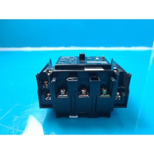 Disyuntor de fuga a tierra Hitachi EB-50E 3P 50A + Interruptor Auxiliar + TBL, usado como equipo semiconductores de segunda mano - Product Image 3