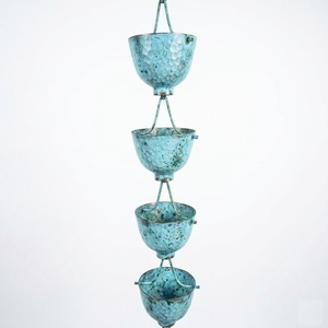 Chaîne de pluie en métal doré cannelé au design magnifique, pour gouttière et déversoir d'eau de pluie, accent décoratif pour la maison et le jardin, en promotion - Product Image 4