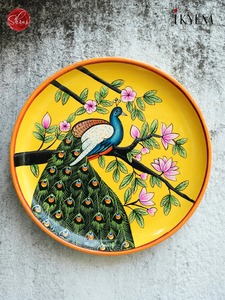 Assiette décorative ronde en porcelaine émaillée peinte à la main, motif floral de lotus et déesses traditionnelles, idéale pour la cuisine – Meilleure vente - Product Image 6