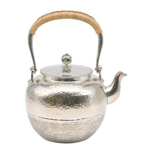 Qualité prestigieuse, artisanat japonais personnalisable, théière en argent pur martelée à la main, différentes formes - Product Image 1