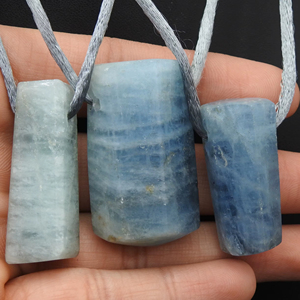 Colgante de aguamarina tallada lateralmente - Gema natural - Pulido liso - Forma elegante - Piedra suelta hecha a mano - PMEGEMSBEADS CJ1-35-40MM - Product Image 1