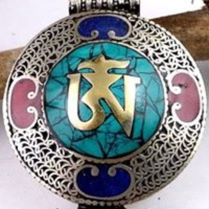 Pendentifs Ghau à thème bouddhiste tibétain religieux - Product Image 4