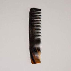 Peine de Cuerno de Búfalo Natural Pulido, Cepillo de Aseo Hecho a Mano - Product Image 6