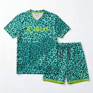 Conjunto de Camiseta y Pantalones Cortos de Voleibol Geométricos Verde Menta Personalizados al por Mayor, Uniforme de Equipo Absorbente de Sudor, Ropa Deportiva Sublimada OEM - Product Image 1