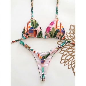 Conjunto de Bikini con Estampado Tropical para Mujer, Top Halter Cruzado, Braguita Tipo Tanga, Traje de Baño de Spandex y Poliéster - Product Image 3