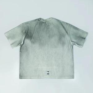เสื้อยืดลายวินเทจทรงโอเวอร์ไซส์สำหรับผู้ชาย ผ้าฝ้าย 100% พิมพ์ลายหินสไตล์ฮิปฮอป ผ้าหนัก 200 กรัม สตรีทแวร์ ลุคดิสเทรส รับสกรีนโลโก้ - Product Image 4