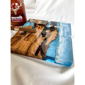 Cendrier décoratif de luxe fait à la main en bois et résine pour fumer à la maison - Product Image 4