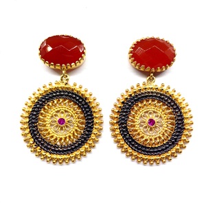 Boucles d'oreilles pendantes vintage plaquées or 22 carats avec pierre de corail et motif floral en pierre rose pour femme, bijoux de fête - Product Image 3