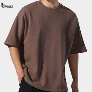 เสื้อยืดผู้ชายแบบสั่งตัดทรงหลวม 220 GSM ผ้าเจอร์ซีย์คอตตอน 100% คุณภาพพรีเมียม ทนทาน แห้งเร็ว ระบายอากาศดี ไม่เป็นขุย สวมใส่สบาย - Product Image 1