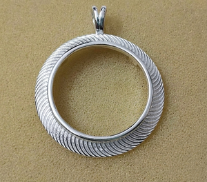 Venta caliente Plata de Ley 925 hecha a mano 25mm marco abierto bisel colgante ajuste Vintage moneda conector joyería hallazgos componente - Product Image 1