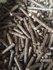 Combustible Ecológico de Pellets de Aserrín de Pino, Valor Calorífico 4500+, Baja Humedad, Combustión Limpia para Calefacción Doméstica e Industrial - Product Image 4