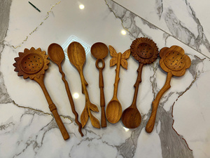 Juego de cucharas de madera artesanales con diseño de girasol, para cocinar, mezclar y servir, natural, Vietnam, al por mayor - Product Image 3