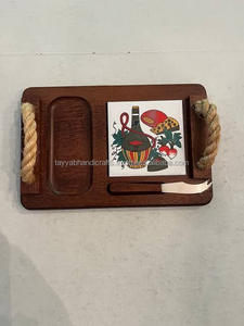 ถาดเสิร์ฟไม้แบบใหม่ พร้อมหูจับโลหะ สีและขนาดสั่งทำได้ แบรนด์ Tayyab Handicraft สำหรับเครื่องครัวขายดี - Product Image 6