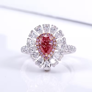 Bague de fiançailles de luxe pour femme avec diamant rose fantaisie taille poire et diamants latéraux couleur D, certifiée IGI - Product Image 1