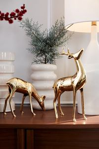 Antique Style Aluminum Reindeer Table Centerpiece For <b>Christmas</b> Dining Table Decoration With Elegant Holiday Theme Accent - Product Image 5