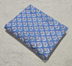 Tissu indien imprimé au bloc, tissu en coton imprimé à la main, tissu artisanal pour robes, fournisseur de tissu en coton en gros - Product Image 5