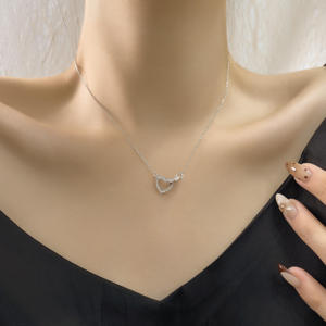 Collar con Colgante de Corazón AMBER JEWELS, Chapado en Oro de 18K, con Diamantes Engastados, Cadena de Eslabones, Unisex, Romántico, Certificado IGI, Forma de Bola - Product Image 4