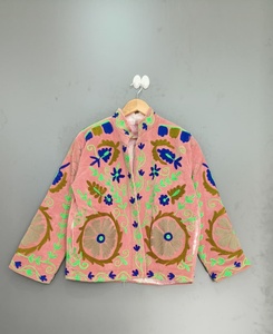 Elegante Chaqueta de Terciopelo para Mujer con Bordado Floral, Cuello Mao, Manga Tres Cuartos, Abrigo de Invierno - Product Image 4