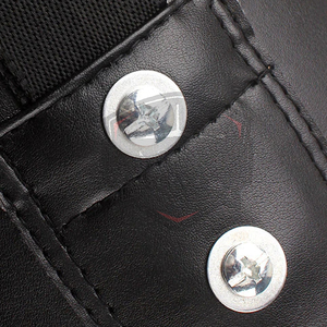 Sacs de frappe professionnels en cuir de haute qualité, hauteur réglable, service OEM personnalisé, équipement de boxe fabriqué au Pakistan - Product Image 2