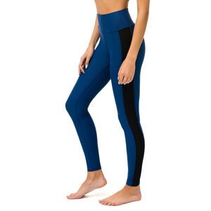Leggings de qualité pour femmes, design unique, leggings de yoga pour femmes, fabriqués avec une qualité supérieure. - Product Image 4