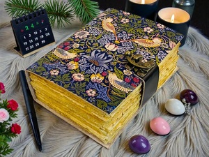 Handmade <b>Floral</b> Bird Pattern Vintage Hardcover Journal with Leather Cover Antique Lock Water Color Pages 200 Sheets - Product Image 4