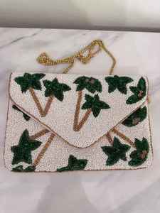 Pochette en lin perlé motif canne à sucre et agneau de Noël pour femme, style élégant, fermeture à rabat, imperméable, idéale pour les fêtes de Noël - Product Image 2