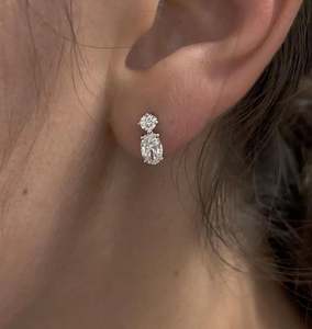 Pendientes de Diamantes Cultivados en Laboratorio con Certificación IGI de 2 Quilates, Corte Ovalado, Dos Piedras, Oro Blanco Sólido de 14K, Minimalistas, de Lujo, Regalo de Boda para Mujer - Product Image 6