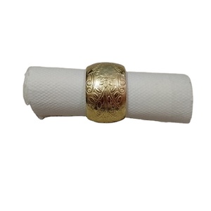 Meilleur design Ensemble de ronds de serviette en résine multicolore durable et écologique Vaisselle en forme pour la maison, le restaurant, la cuisine Classique - Product Image 1