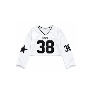 Fabrication de maillots de football américain personnalisés pour femmes, manches longues, coupe courte, 100% polyester, maille, col en V, t-shirts décontractés, approvisionnement en gros - Product Image 3