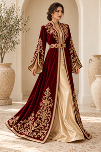 Caftán Marroquí de Terciopelo Color Ciruela con Mangas Campana, Cinturón Adornado con Joyas y Vestido Interior de Satén Color Champán, Cuello en V, Corte Holgado, Ideal para Fiestas y Eventos - Product Image 4