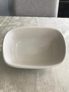 Plat de service profond moderne en céramique émaillée avec couvercle à poignée surélevée, durable, pour la cuisine, design élégant - Product Image 5