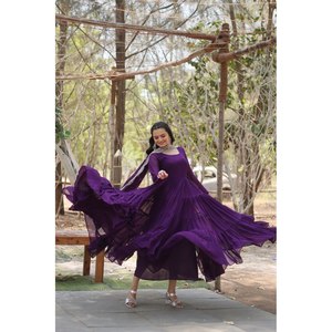 Vestido de noche bordado con lentejuelas ricas, ropa de fiesta con diseño elegante trabajado - Product Image 4