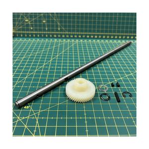 040322 ENGRENAGE AVEC ARBRE PIÈCES DE MACHINE À COUDRE DOMESTIQUE FABRIQUÉES À TAIWAN - Product Image 1