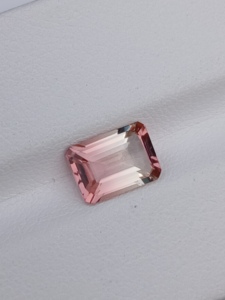 Turmalina Bicolor Natural, Corte Octogonal 8.30x6 mm, Gema Suelta Facetada 1.55 Cts, Anillo de Dos Tonos, Joyería Maki Haram Gems Art - Product Image 3