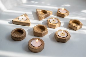 Porte-bougie en bois artisanal de forme carrée, support de bougie en bois naturel, décoration rustique pour la maison, Noël, Halloween, anniversaire - Product Image 6