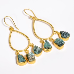 Boucles d'oreilles pendantes classiques en améthyste naturelle brute, faites à la main, plaquées or 14 carats, cadeau pour femme, fabricant et grossiste de bijoux - Product Image 5