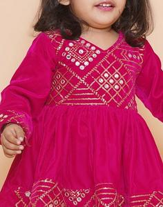 Dhoti de terciopelo bordado de manga larga - Color granate - Product Image 2